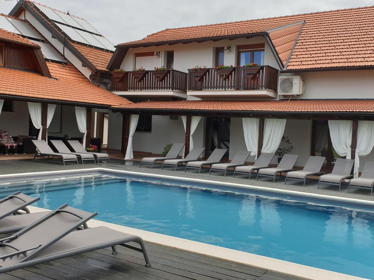 House Tina Hotel Grabovac  Luaran gambar