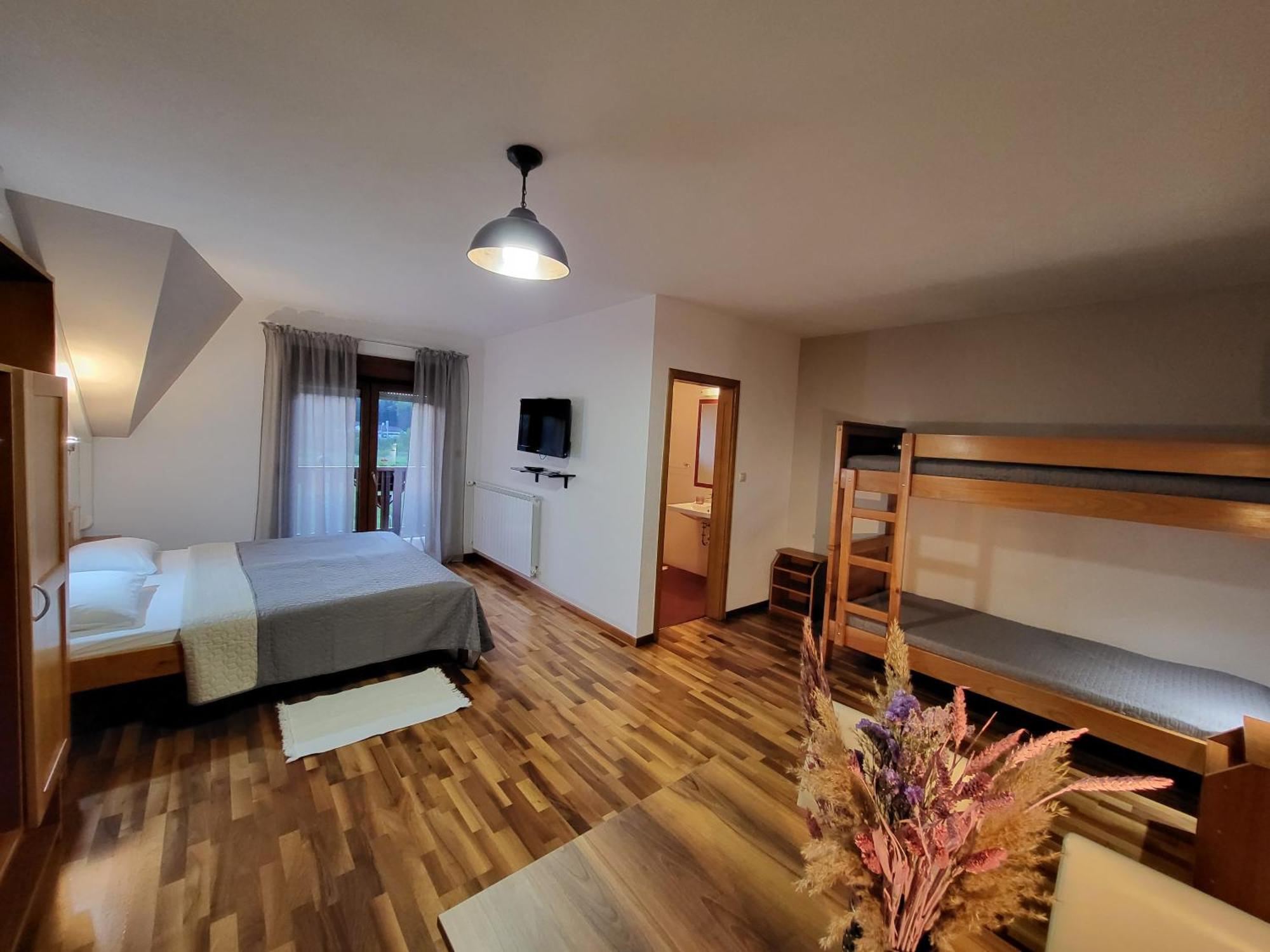 House Tina Hotel Grabovac  Luaran gambar