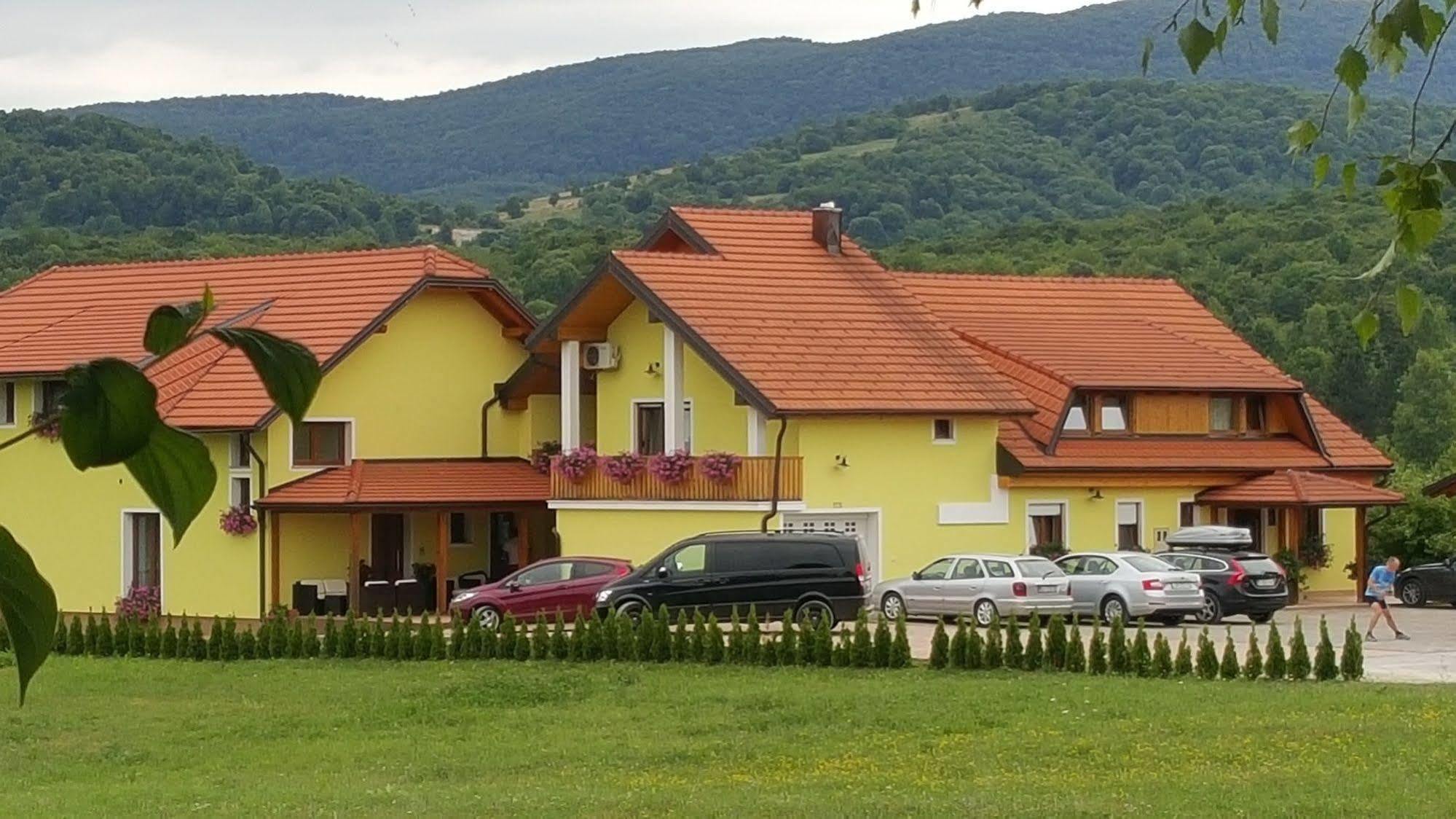 House Tina Hotel Grabovac  Luaran gambar